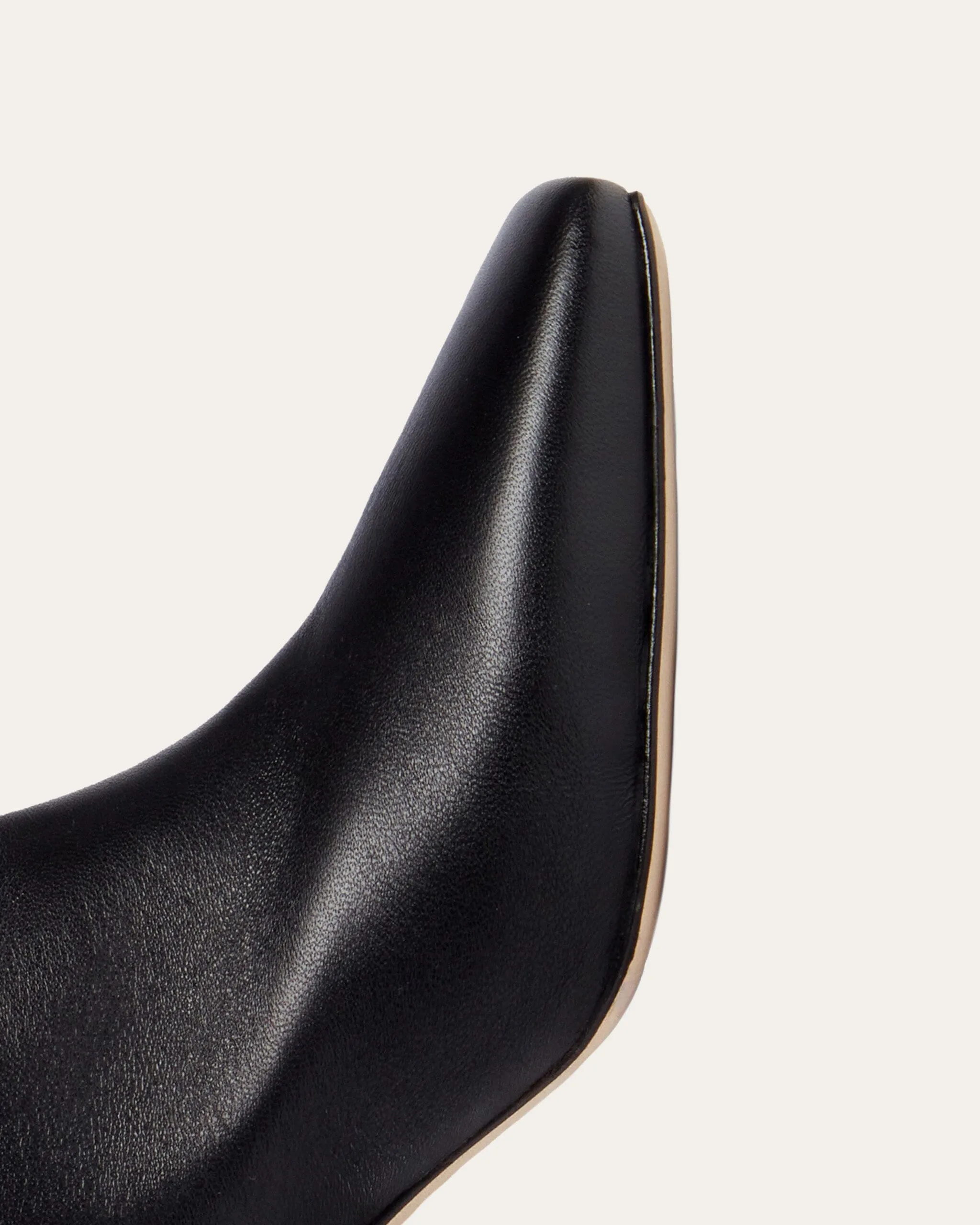 Bucket Boot, Black